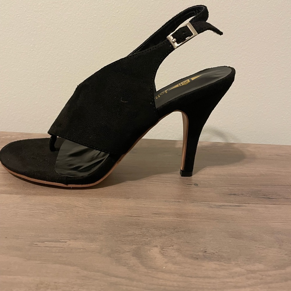 Black thong heels